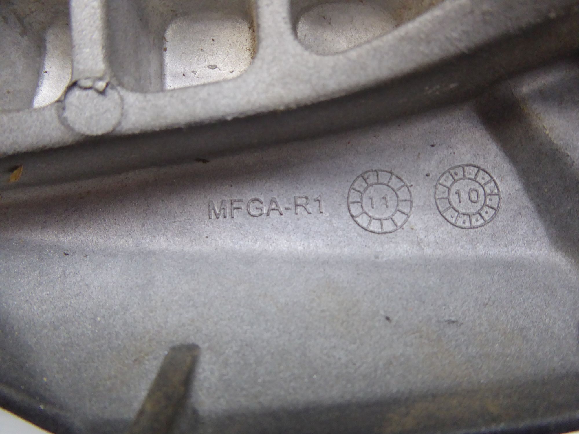Honda CBR 600 F Motorhalterung rechts MFGA-R1 50600-MFG-D00ZD