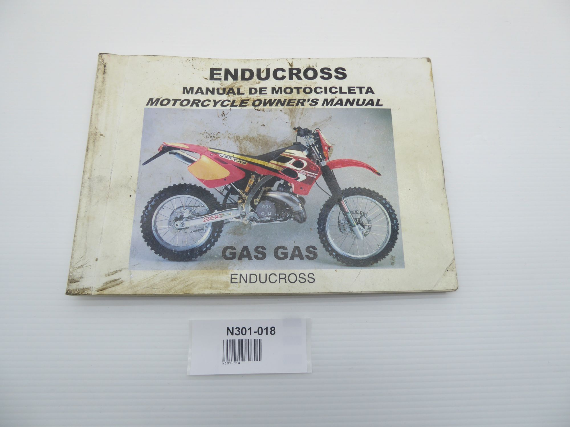GasGas Enducross Owners Manual EN / Manual de Motocicleta ES PU01938010