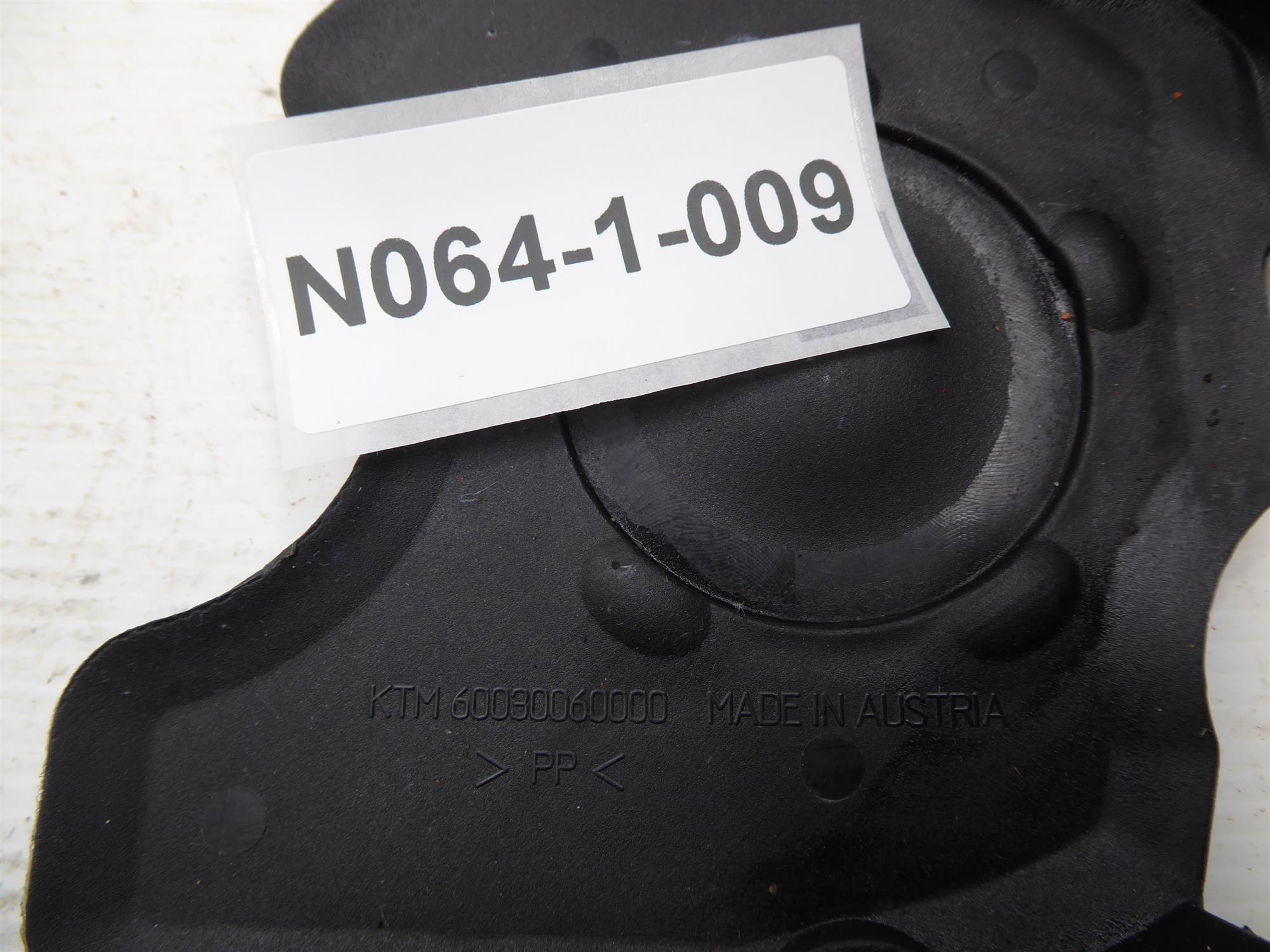 KTM 990 Supermoto Kettenschutz Kettenabdeckung 60030060000